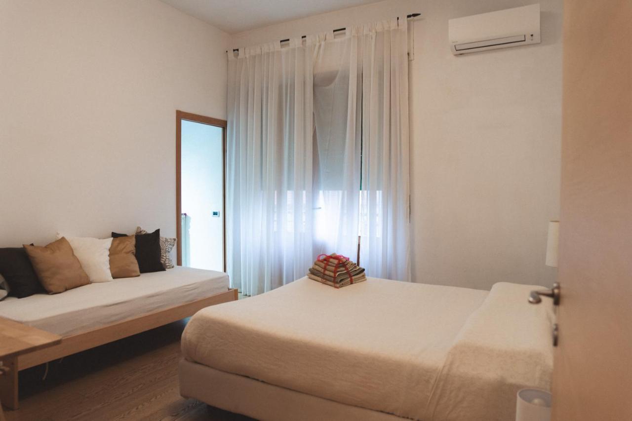 Accogliente Casa Livorno Bed & Breakfast Exterior photo