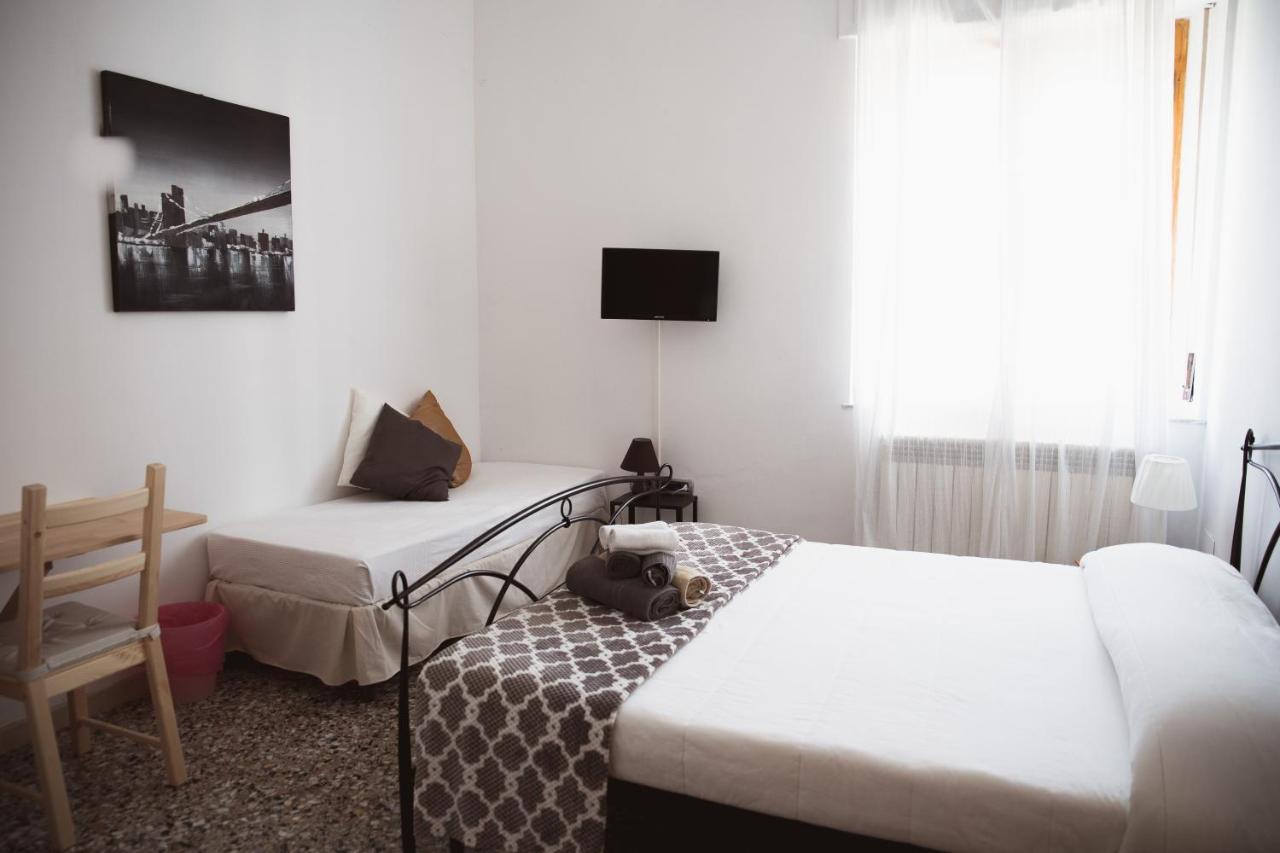 Accogliente Casa Livorno Bed & Breakfast Exterior photo